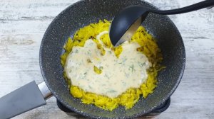 Вкусная и простая выпечка с кефиром и картофелем на сковороде. Я не устаю их готовить.