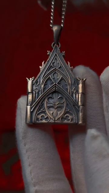 Уже 16 лет делаю артефакты из серебра для рыцарей и прекрасных дам ⚔️