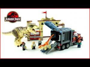 Сборка LEGO Jurassic World 76948: Побег тираннозавра и атроцираптора