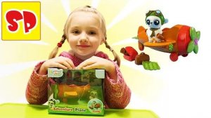 Юху в самолете распаковываем и играем видео для детей