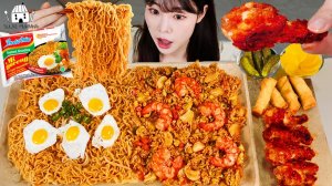 Мукбанг - курица и острая лапша - много соуса