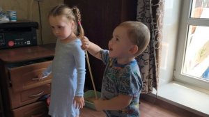 Играют в гостях
