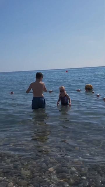 Холодное море июня в Сочи #элягеннадьевна #черноеморе #лето2026