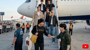 ✈️Тэхён из BTS надел одежду Чонгука в аэропорт Нью-Йорка! Тэхён и Чонгук романтичны!