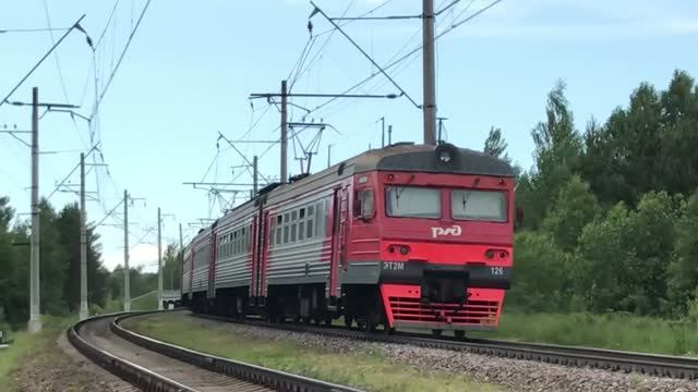 Приветливая локомотивная бригада! Электропоезд ЭТ2М-126 на станции Павлово-на-Неве