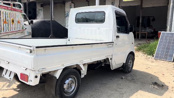 От японского металлолома до состояния нового! Пакистанские автомеханики