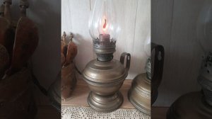 Почему керосиновые лампы стали популярными и как они появились у предков.