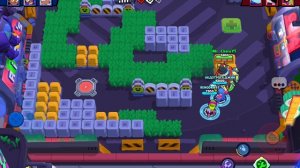 Играю в Brawl Нул, пушу персонажей,получаю кубки