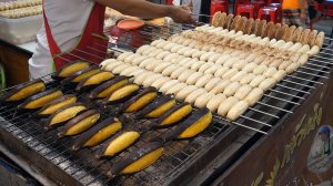 вкусный банан на гриле - тайская уличная еда