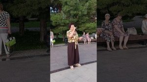 ПОЙМИ..ПОЙМИ...МОЮ ПЕЧАЛЬ....Я БУДУ ЖДАТЬ 🙋♀️....УНОСИТ ВЕТЕР ПИСЬМА В ОСЕНЬ ОПЯТЬ...