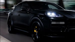 Черный Porsche