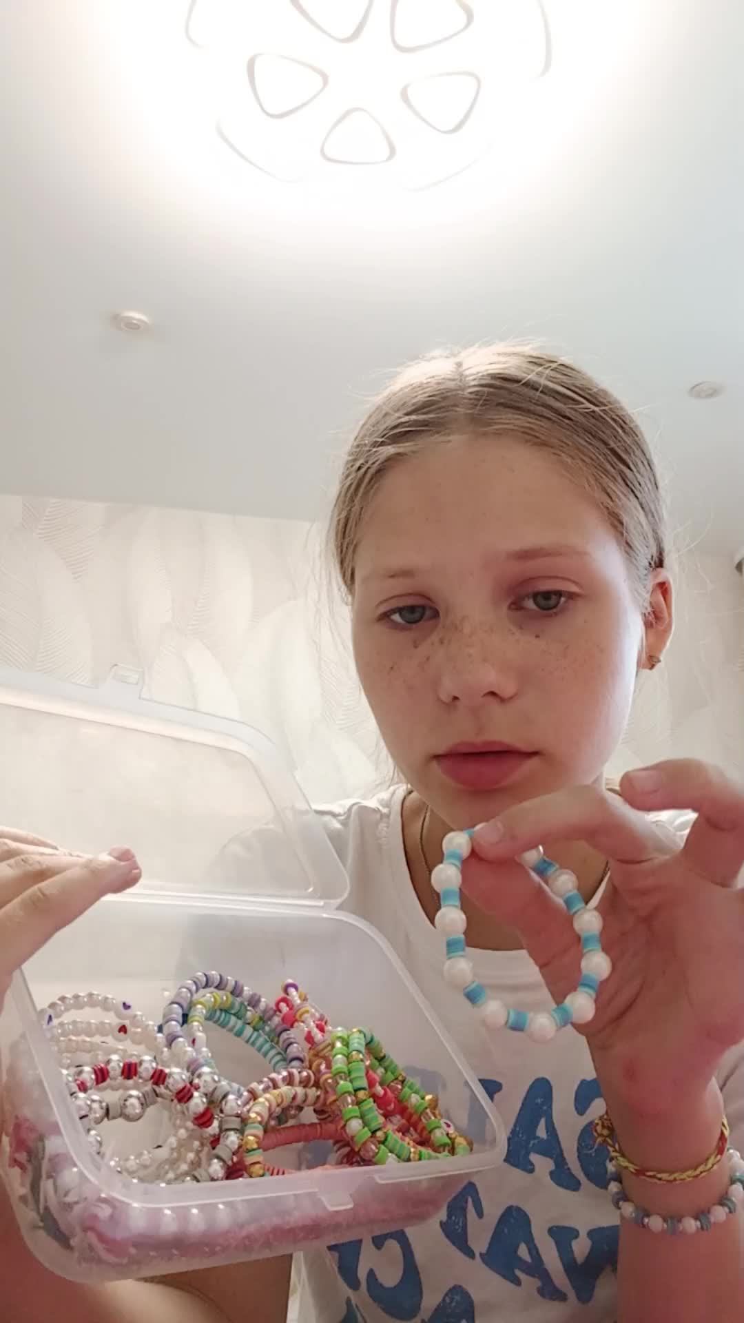 Общаемся плетем браслеты