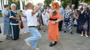 20260802 Танцы частушки цыганочка под гармонь гармошка парк город Орёл жители г Орла поют танцуют