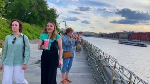 Идеальный летний день в Москве 🔥 Прогулка по набережной и выпускники
