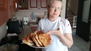 Потушила картошечку с мясом! Нажарила лепёшек! Обед получился вкусным!