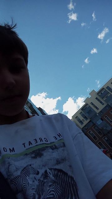 У нас во дворе море