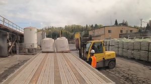 Встреча с друзьями на загрузке Peterbilt 389