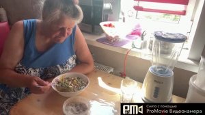 Мама как всегда всем недовольна🤦_♀️