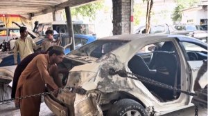 Пакистанские автомеханики полностью восстановили Toyota Corolla Altis