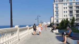 Пляж 40 лет Победы на Белой набережной, идём через Ореховую рощу