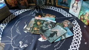 КТО СЛЕДИТ ЧЕРЕЗ РАСКЛАДЫ ТАРО!?