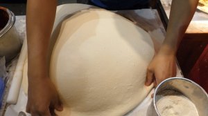 Гигантская пицца ручной работы - тайваньская уличная еда