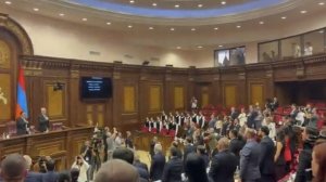 Пашинян подал в отставку
