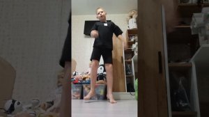 танцую под музыку пчеловод