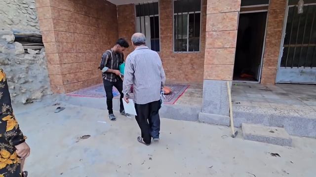 40с.Усилия Резы, направленные на то, чтобы помочь женщине, ведущей кочевой образ жизни