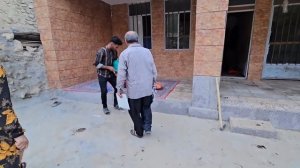 40с.Усилия Резы, направленные на то, чтобы помочь женщине, ведущей кочевой образ жизни