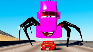 Эпичный побег от розового грузовика-паука против автомобиля Молнии в Beamng Drive
