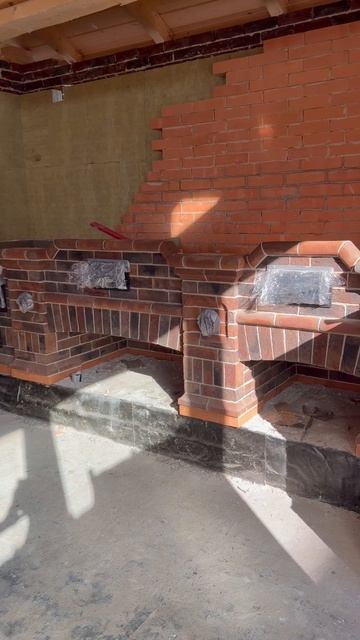 Строительство барбекю комплекса из кирпича.