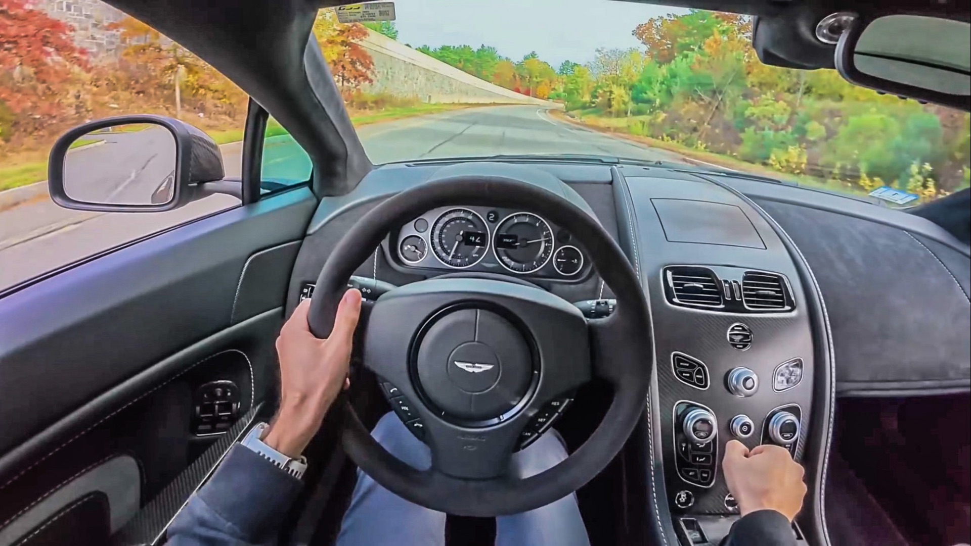 Aston Martin Vantage S 2017 POV DRIVE в 4К!