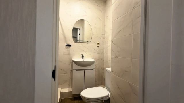 Светлая студия 28 м² с дизайнерским ремонтом: живите сразу, не вкладываясь!