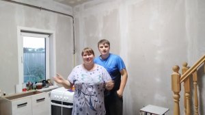 ПРОСТАЯ ЖИЗНЬ 45// РЕМОНТ СВОИМИ РУКАМИ// ПОКЛЕЙКА ОБОЕВ НА КУХНЕ// РЕАЛЬНАЯ ЖИЗНЬ