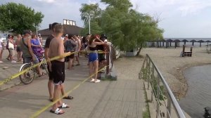 Беспилотник ВСУ сегодня ударил по пляжу в Архипо-Осиповке рядом с Геленджиком.