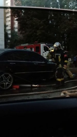 Возгорание авто пожарные потушили вовремя Уфа .