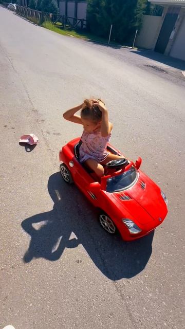Саша на машинке