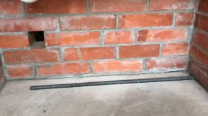 Барбекю в беседке из простого кирпича