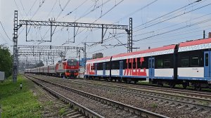 ЭП2К-223 с поездом №204 Белгород–Санкт-Петербург и «Иволга» ЭГ2Тв-003