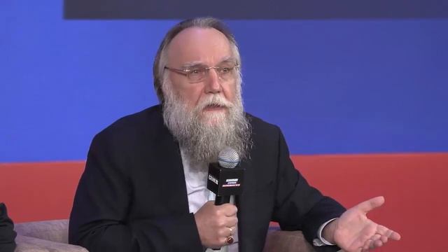 Александр Дугин выступил с лекцией в первый день смены «Единство» форума «Территория смыслов»