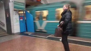 Станция метро Люблино интерьер, пассажиры, поезд Москва Фрагмент 38