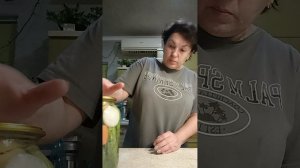 Собрала помидоры 🍅 Два куста выкинула.