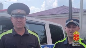 В Кузбассе инспекторы ДПС оказали доврачебную помощь мужчине, пострадавшему от укуса гадюки