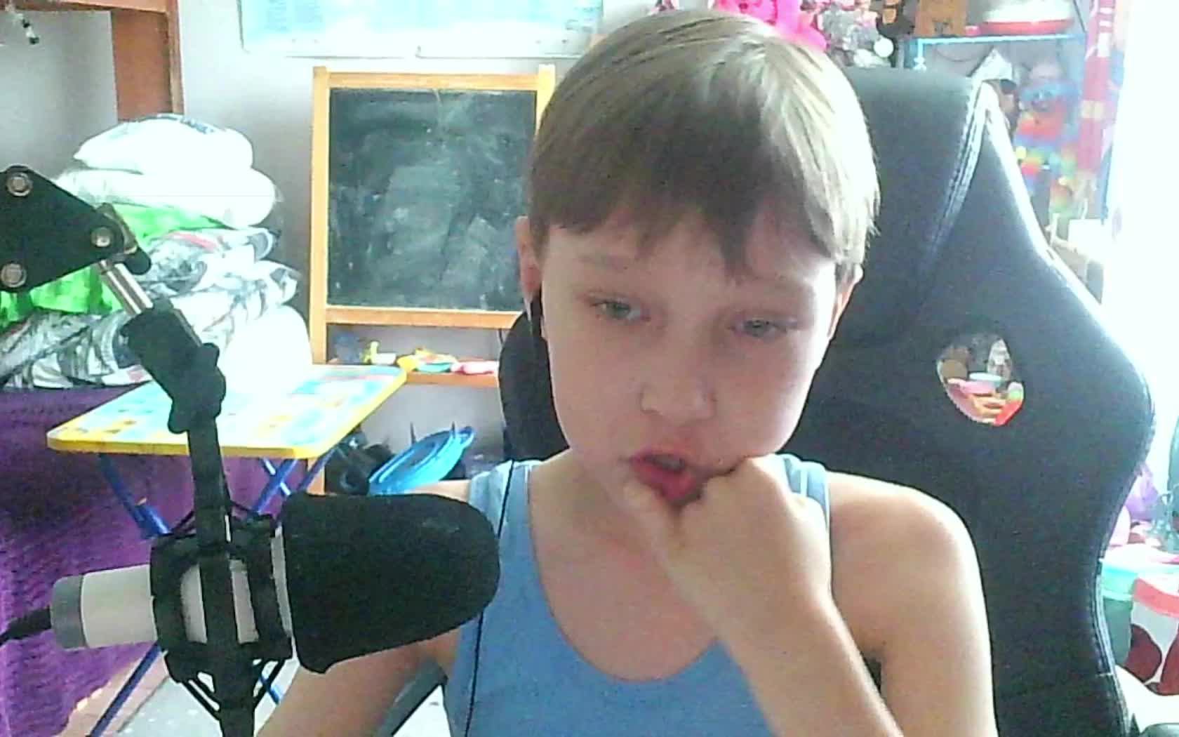 играю в Minecraft Morecube