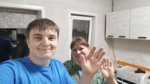 НОВИНКА! МЫ С ИРИНОЙ КУПИЛИ НОВЫЙ ДИВАН И ОБОИ! / РЕМОНТ ПРОДОЛЖАЕТСЯ 🤩