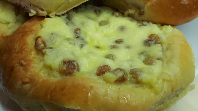 Воздушные Ватрушки с творогом и изюмом!