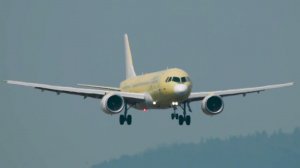 В Иркутске поднялся в небо первый отечественный серийный лайнер МС-21-310.