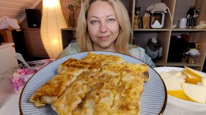 Мукбанг Мини шаурма в яйце, салат, дыня.
