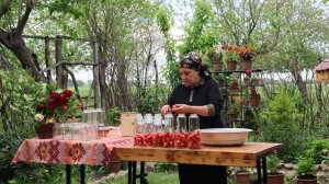 Сбор урожая клубники Азербайджанская Кухня Деревенская Кухня  Рецепты